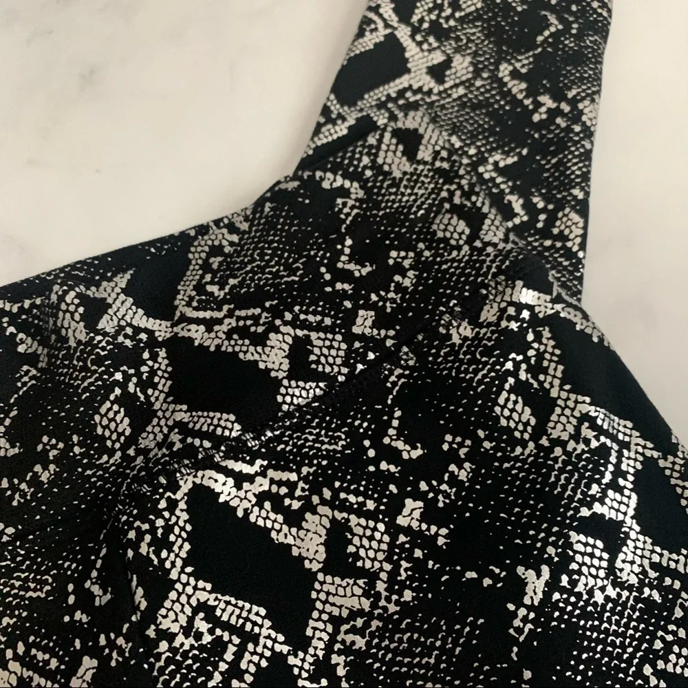 NWOT Zenana Metallic Reptile Print Fleece Lined Leggings